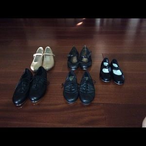 TAP TAP TAP SHOES